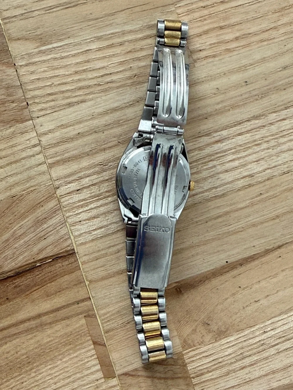 Seiko Presidential Vintage Ladies Watch Two-Tone Bracelet Case Gold Dial Date